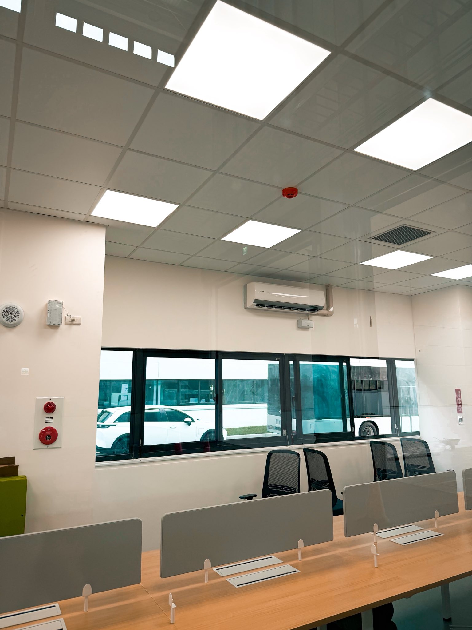 橋科鴻華先進廠區辦公室空調配置